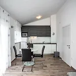 Buskulic Apartament Petrčane