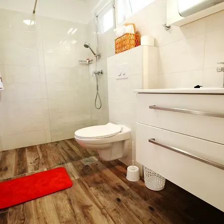 Buskulic Apartment Petrcane