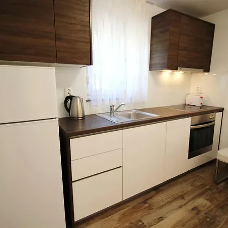 Buskulic Apartment Petrcane